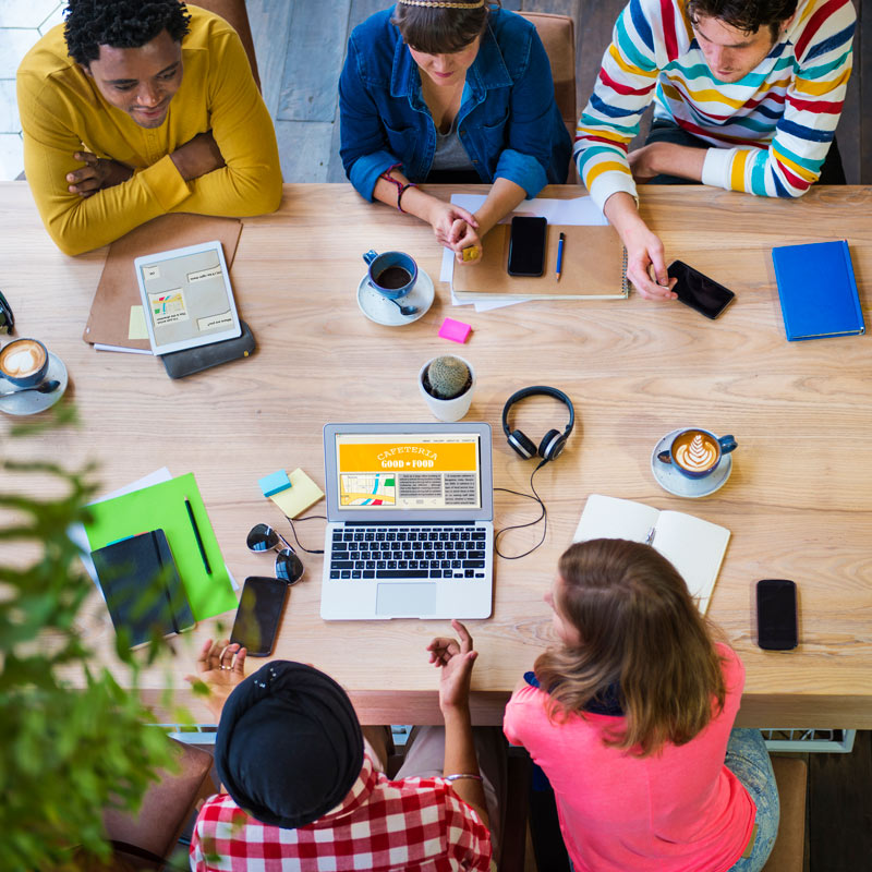 Dijital pazarlama stratejisinde bütçe paylaştırma ve kanal seçimini gösteren görsel